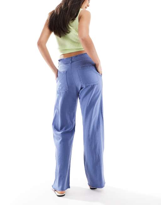 Pull&Bear - Pantaloni con fondo ampio in misto lino blu con fondo grezzo, 5 di 5