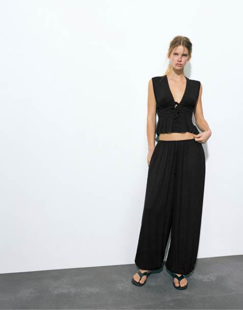 Pull&Bear - Pantaloni da gaucho in crêpe neri - view 1