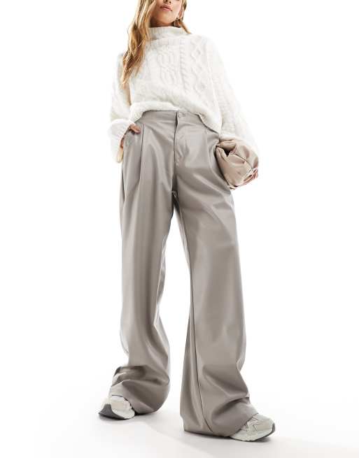 Pull&Bear - Pantaloni in pelle sintetica grigi a fondo ampio, 3 di 5