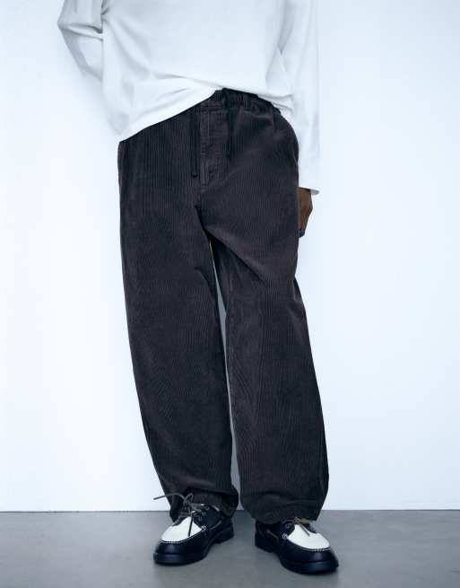 Pull&Bear pantaloni jogger in tessuto a coste grigi, 4 di 7
