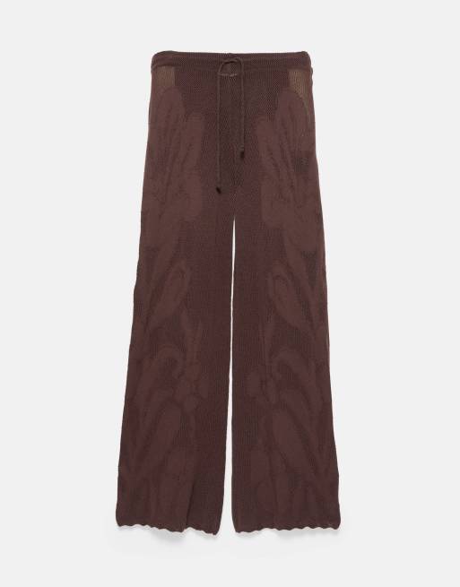 Pull&Bear - Pantaloni marroni con cut-out floreali, 5 di 7