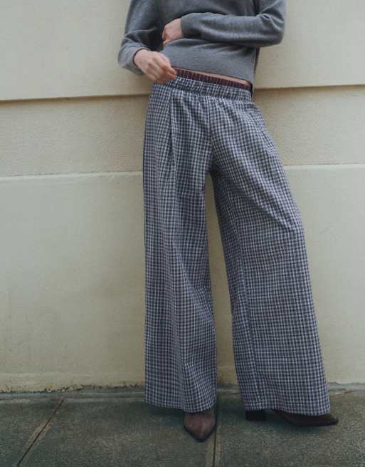 Pull&Bear pantaloni morbidi a quadri con vita a contrasto grigi, 4 di 5