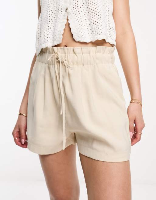 Seamed Pull-On Paperbag Shorts in Softdrape