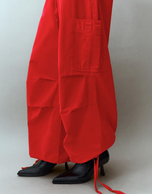 Pull&Bear Parachute cargo trousers in red, 3 of 7