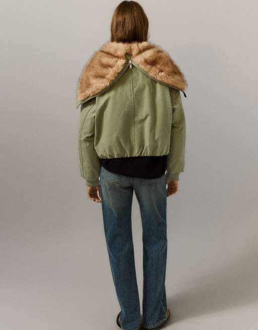 Pull&Bear parka med krave i imiteret pels i khaki, 2 af 7