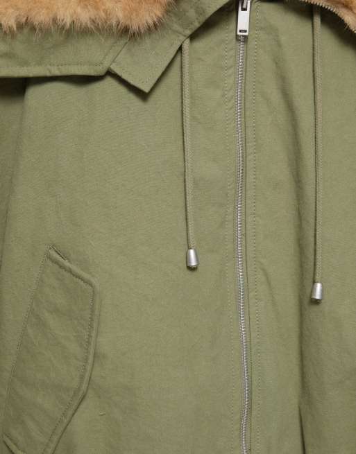 Pull&Bear parkas med fuskpälskrage i khaki, 7 av 7