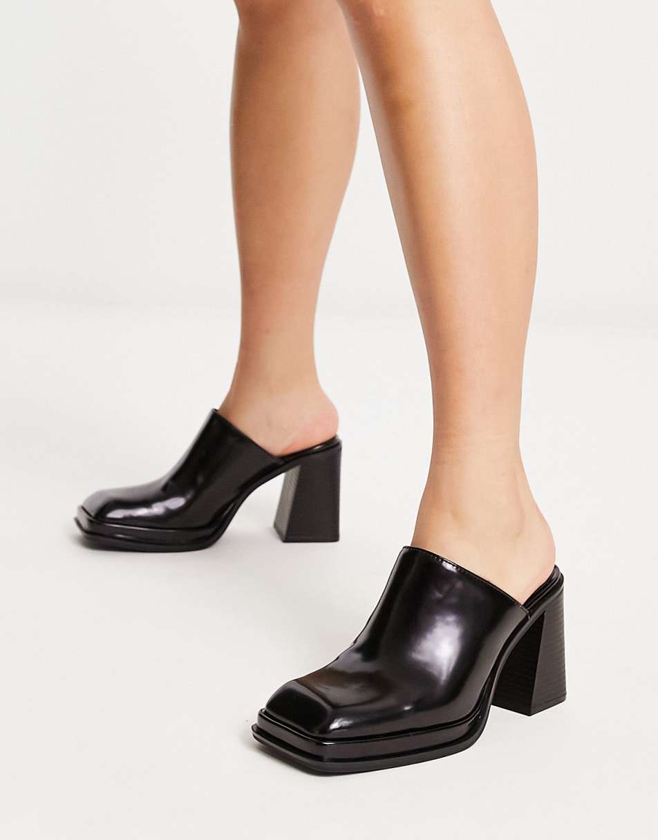 Pull&Bear patent platform mule in black