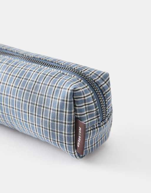 Pull&Bear pennfodral med rutigt tryck i blått, 3 av 4