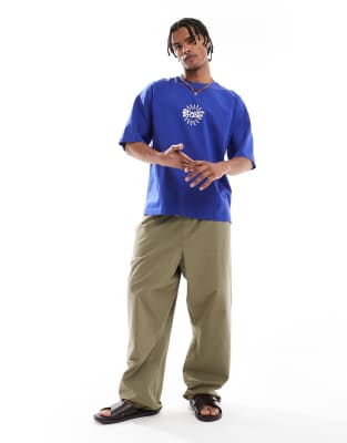 Pull & Bear 'perceptions' Back Graphic T-shirt