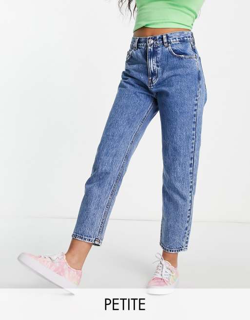 Pull&Bear Petite basic mom jean in medium blue
