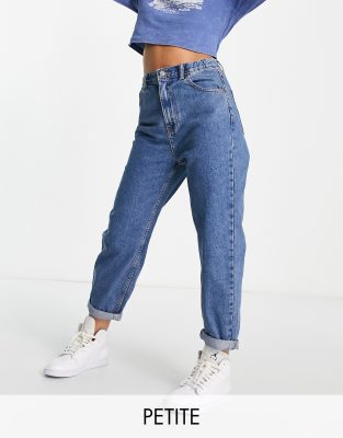 Pull & Bear Petite - Blaue Mom-Jeans mit elastischem Bund