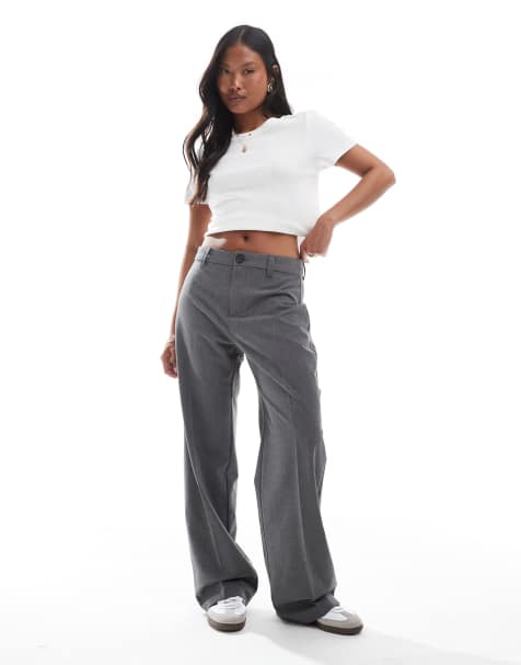 Pull&Bear Petite high waisted straight leg tailored trouser in grey - view 1
