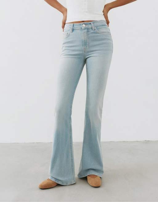 Pull&Bear Petite – Himmelsblå skinny jeans med utsvängd design, 2 av 7
