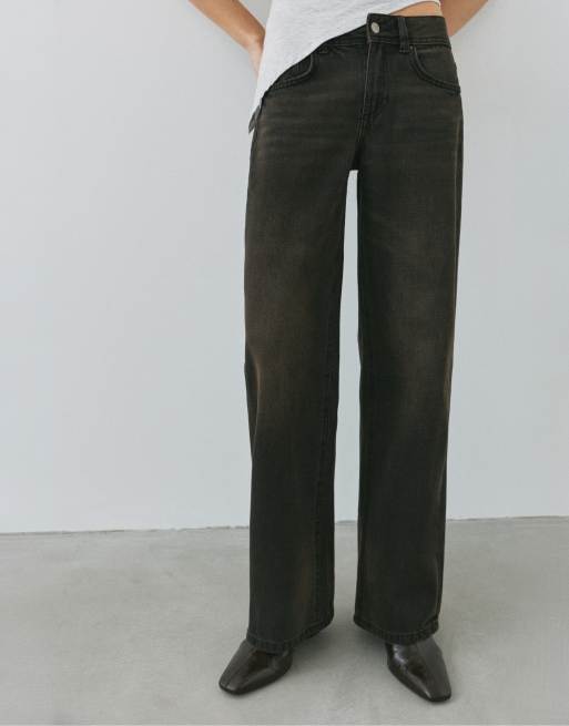 Pull&Bear Petite jeans med låg midja och raka ben i mörkbrun, 3 av 7