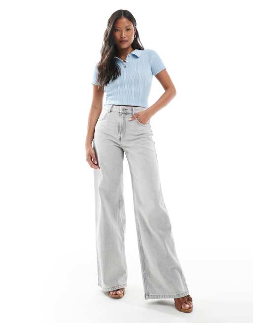 Pull&Bear - Petite - Jeans met hoge taille en wijde pijpen in grijs met wassing
