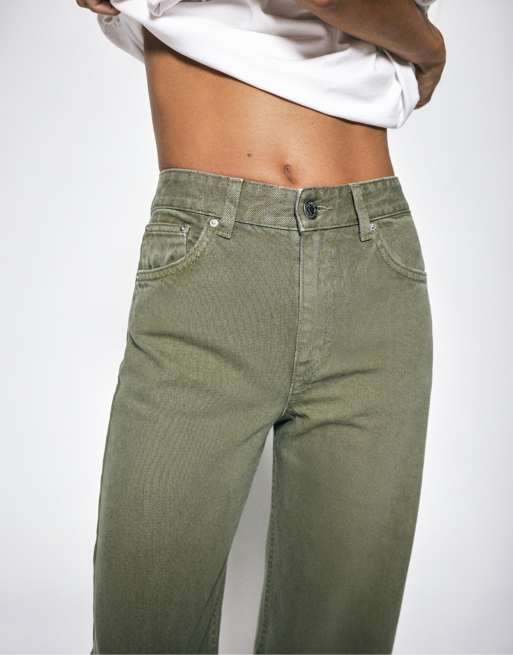 Pull&Bear Petite Jeans mit geradem, weitem Bein in Khaki, 3 von 7
