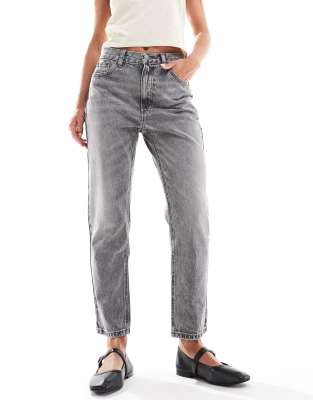 Pull & Bear Petite - Mom-Jeans in Grau