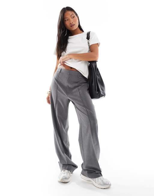 Pull&Bear Petite straight leg tailored pants with front seam in grey, 3 of 5