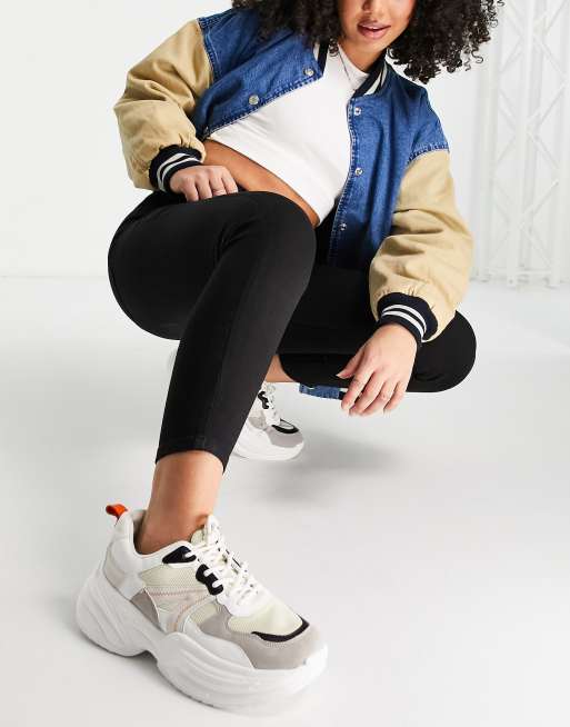 Pull&Bear Petite – Svarta jeans med hög midja och supersmal passform, 4 av 4