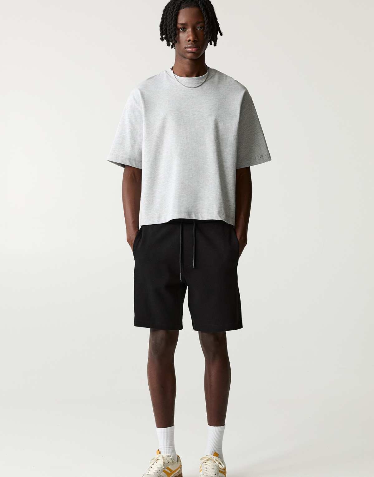 Pull&Bear pique jogger bermuda shorts in black