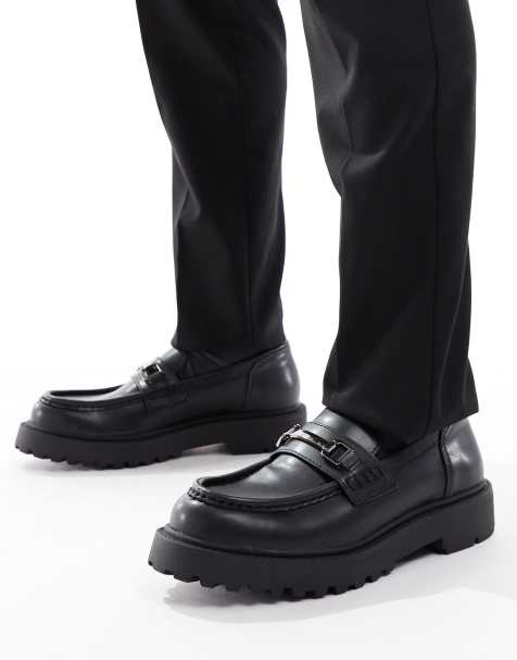 Pull&Bear - Platte loafers met metalen hardware in zwart - view 1