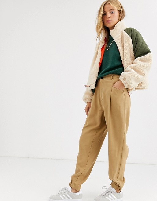 Pull&Bear pleat detail trousers in brown