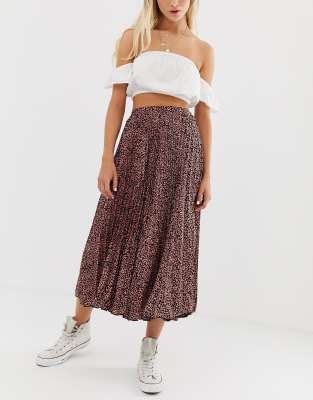 lululemon maroon skirt