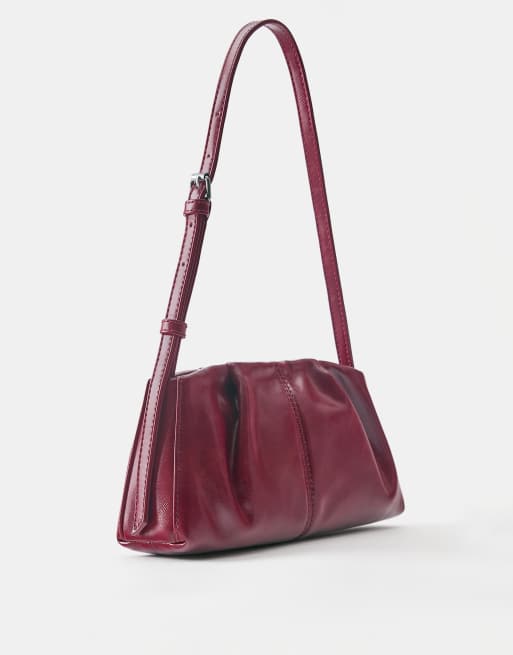 Pull&Bear Pleated shoulder bag in red, 2 of 4