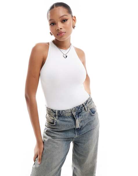 Pull&Bear – Polyamid-Body in Weiß mit Racer-Ausschnitt und überkreuzter Rückseite - view 1