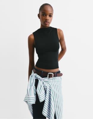 Pull & Bear - Polyamid-Oberteil in Schwarz mit Rückenausschnitt