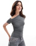[Pull & Bear] Pull & Bear polyamide asymmetric neck top in grey XL GREY
