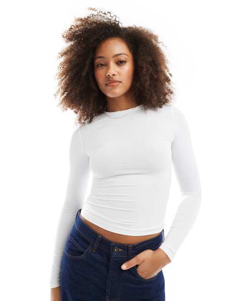 Pull&Bear polyamide sculpt long sleeved top in white