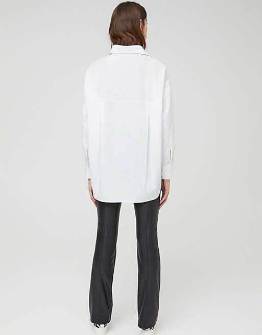 Tops Shirts & Blouses/Pull&Bear poplin shirt in white 