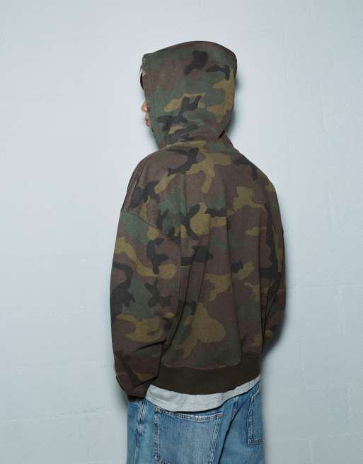 Pull&Bear Printed sweatshirt with hood and zip in khaki, 2 of 6