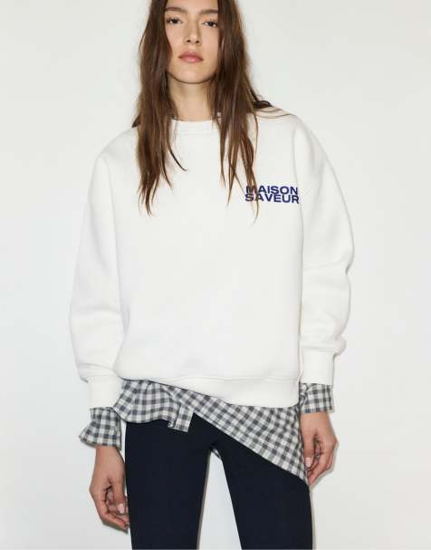Pull&Bear Profiterole graphic sweatshirt in ice