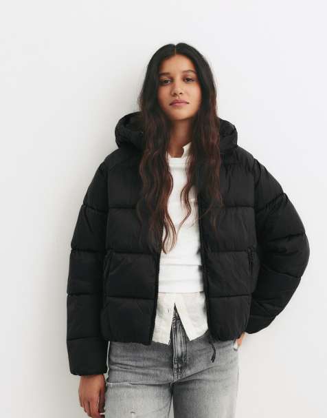Pull&Bear Puffer jacket with hood in black - view 1