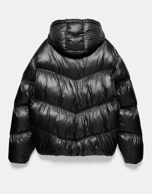 Pull&Bear Puffer jacket with shiny finish in black, 7 of 7