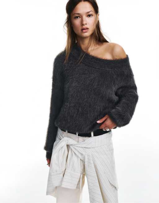 Pull&Bear - Pull asymétrique en fausse fourrure - Plomb, 4 de 4