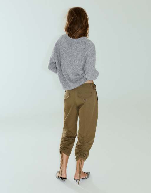 Pull&Bear pull boxy à col V en gris chiné, 2 de 7
