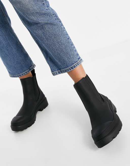 Pull&Bear pull-on Chelsea boot in black, 4 of 4