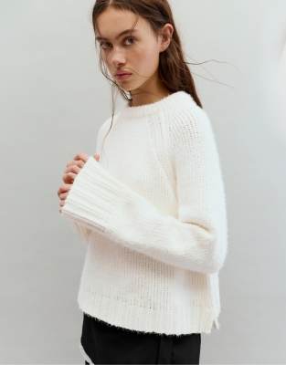 Pull & Bear - Pullover aus Chenille in Beige-Neutral