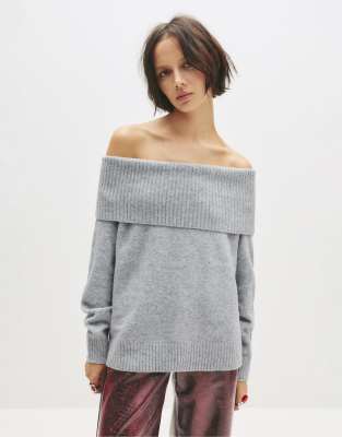 Pull & Bear - Pullover in meliertem Grau mit U-Boot-Ausschnitt
