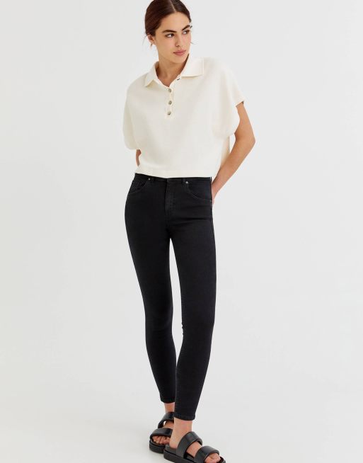 Pull&Bear Tall push up sculpt skinny jean in black