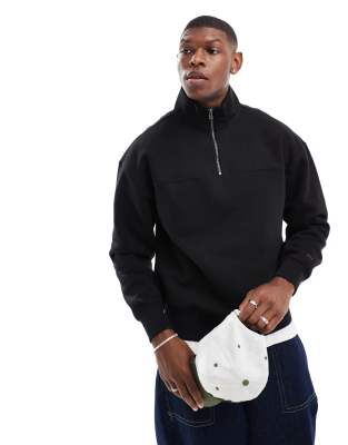 quarter zip sweatshirt in black