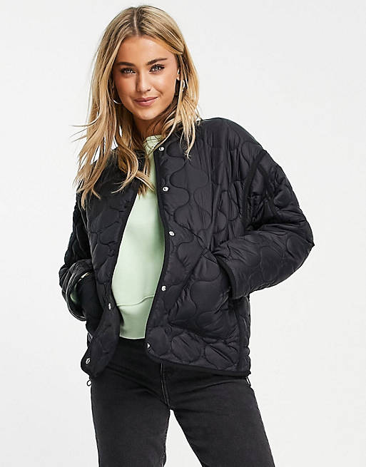 Women Pull&Bear quilted coat with pockets in black 