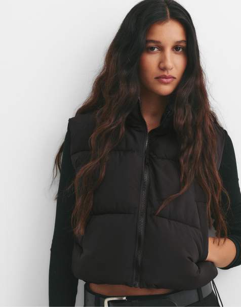 Pull&Bear Quilted gilet in black - view 1