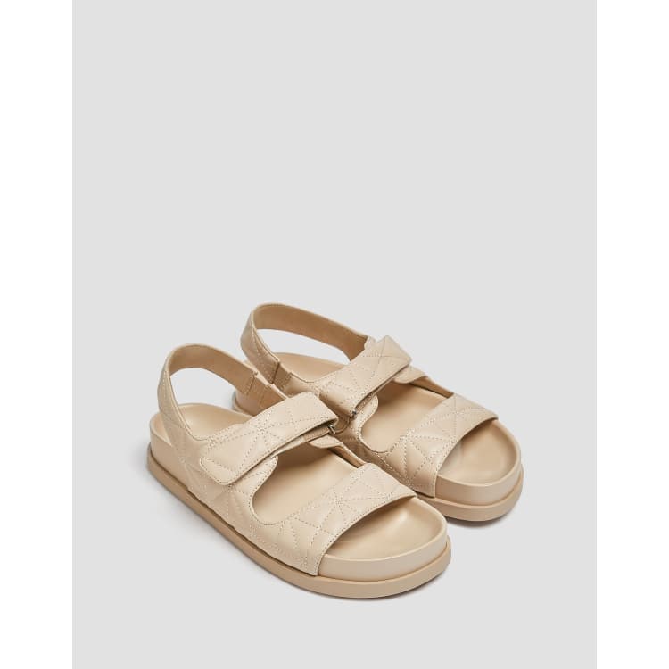 Pull & hot sale bear sandals