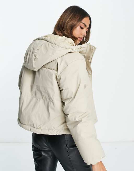 Pull and bear on sale quilted jacket with hood