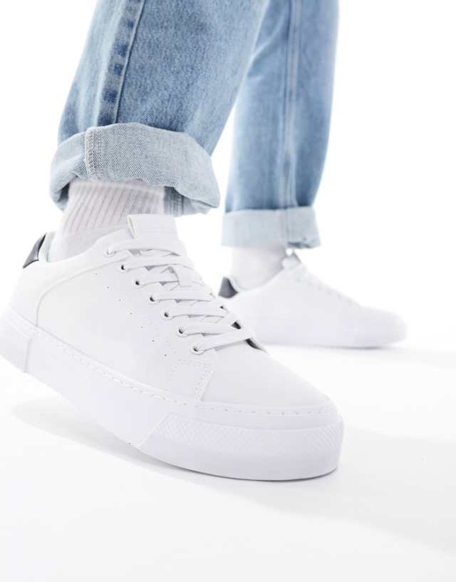 Pull&Bear quilted sneakers with black back tab in white