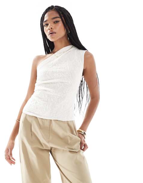 Pull&Bear - Råhvid oneshoulder-top med tekstur og asymmetrisk kant - view 1